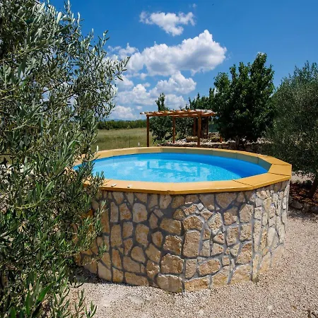Mala Kuca Promina Seline Ferienhaus