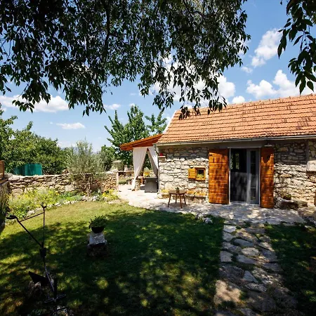 Mala Kuca Promina Seline Ferienhaus *