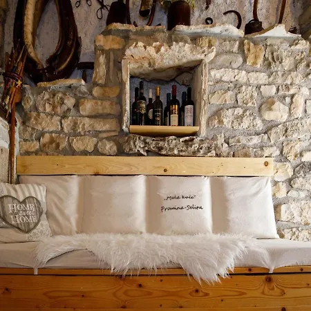 Mala Kuca Promina Seline Ferienhaus Oklaj
