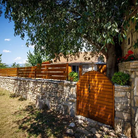 Ferienhaus Mala Kuca Promina Seline